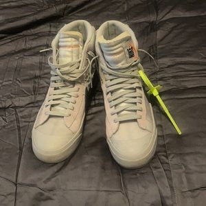 Off white Serena Williams